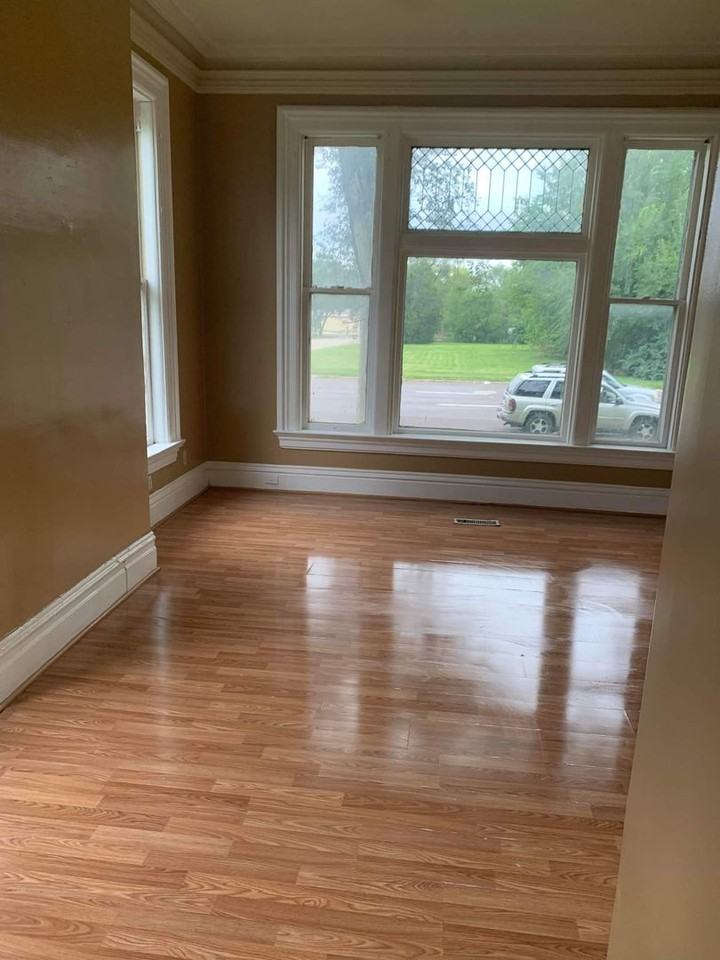 1025-1027 NE Jefferson St - Photo 2 of 12