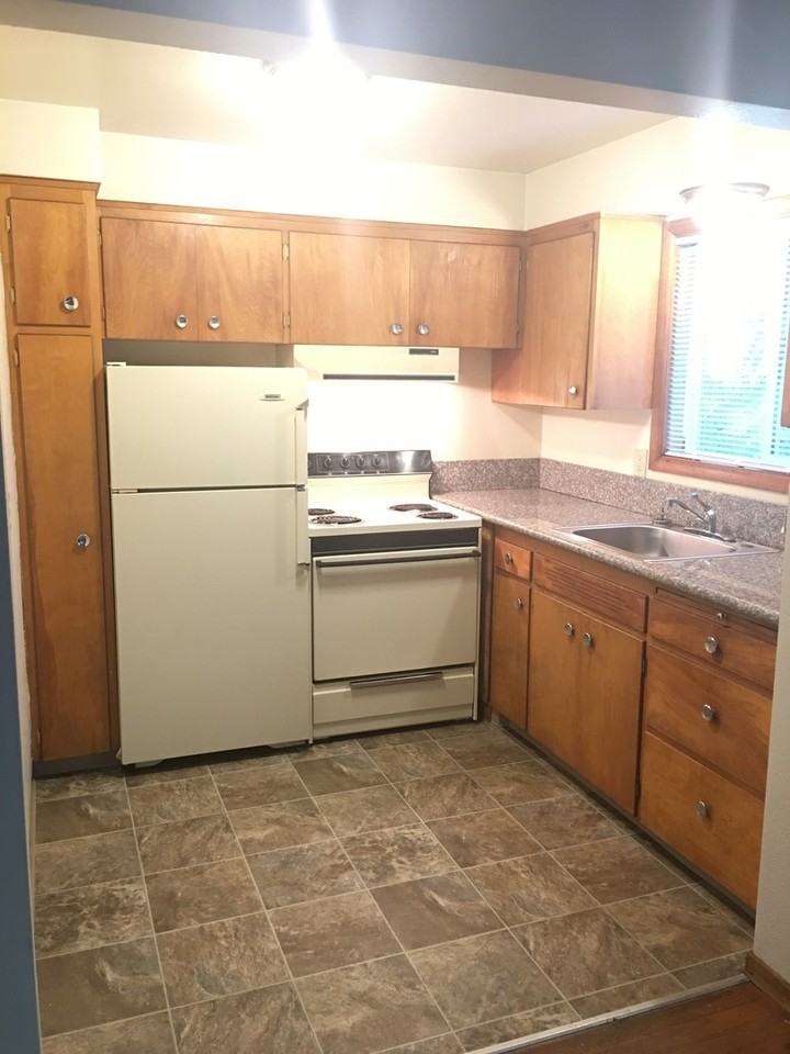 College Court - Photo 3 of 9