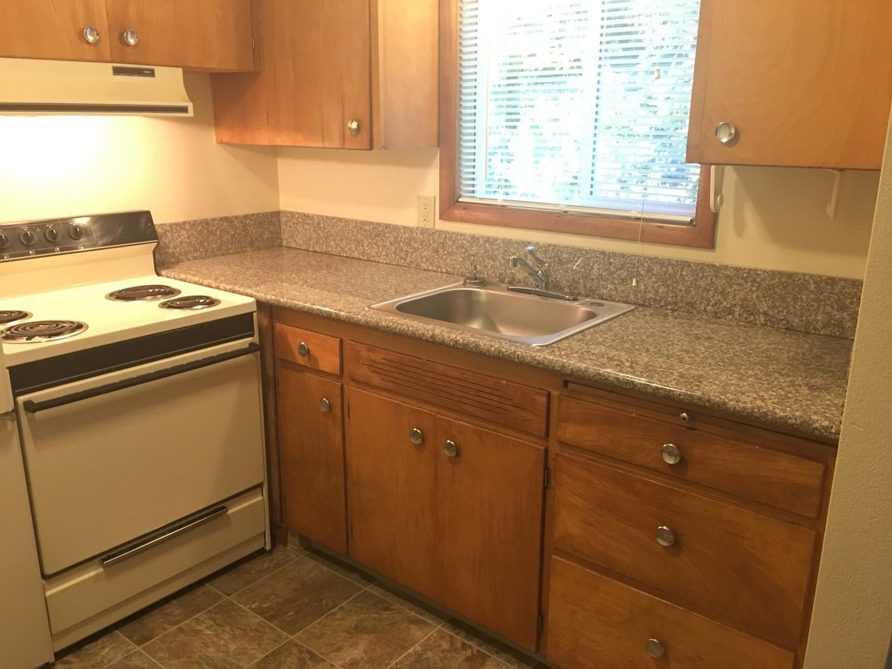 College Court - Photo 4 of 9