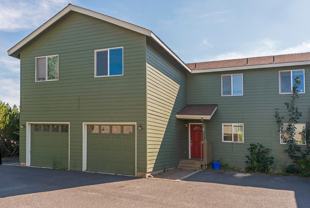 Tucson Way, 1409 NE - Photo 1 of 1