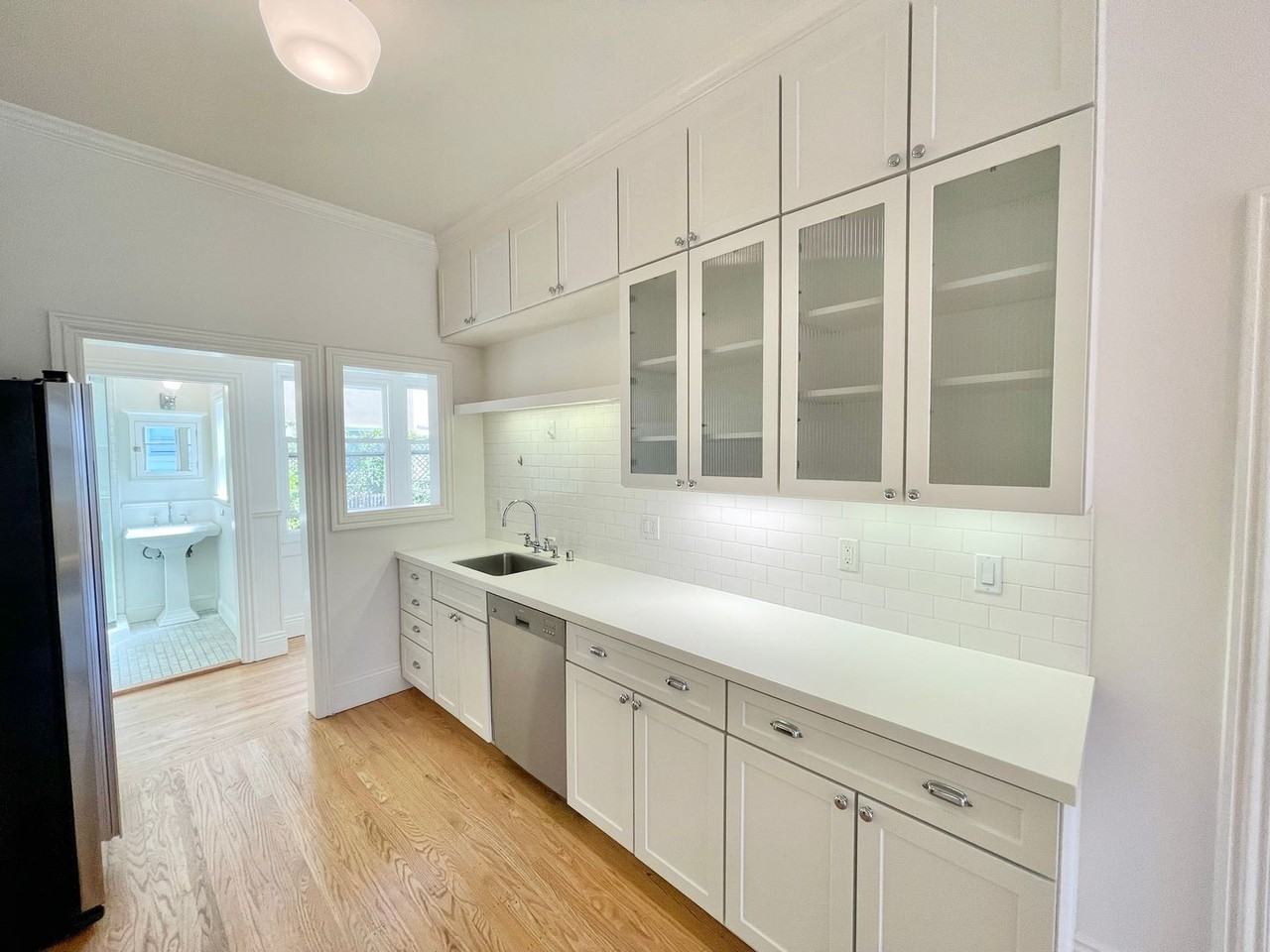 1856 Stockton St - Photo 3 of 28