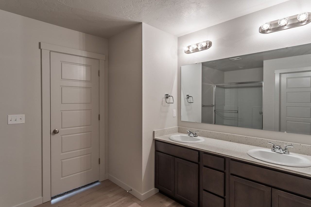 Townhomes at Bent Rock - Photo 6 of 17