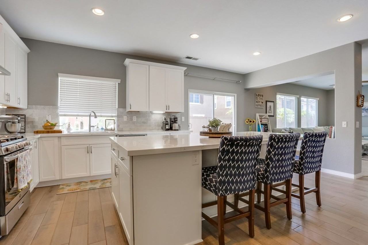 4309 Vista Verde Way - Photo 2 of 12