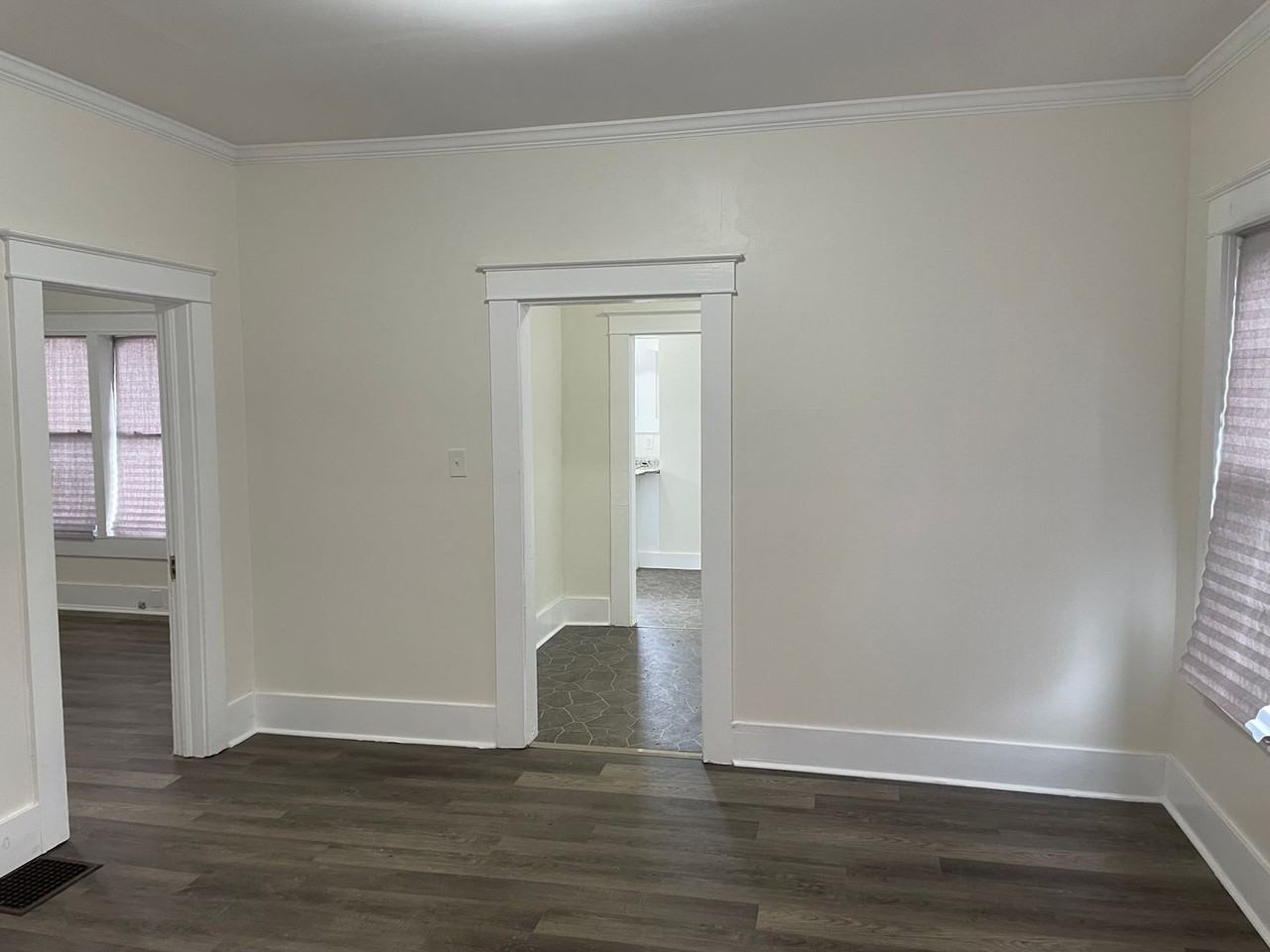 2013 16th Ave N - Photo 3 of 11