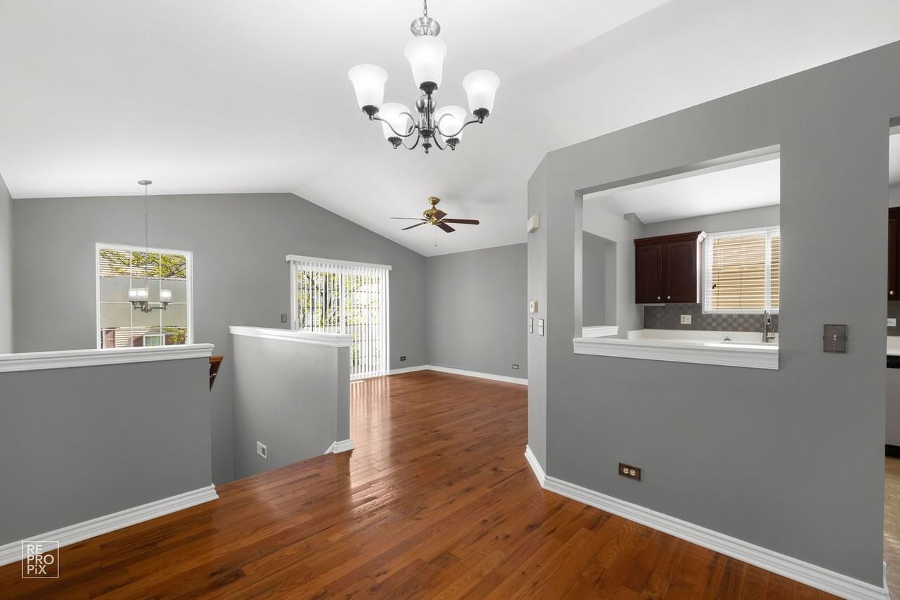 832 Symphony Dr - Photo 3 of 10