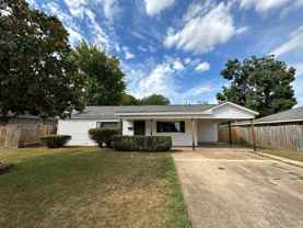 223 Lincoln Dr - Photo 1 of 1