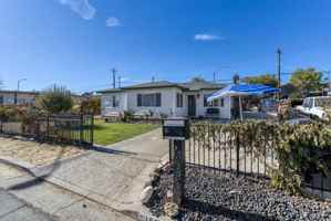 featured image of 1855 Wilder St