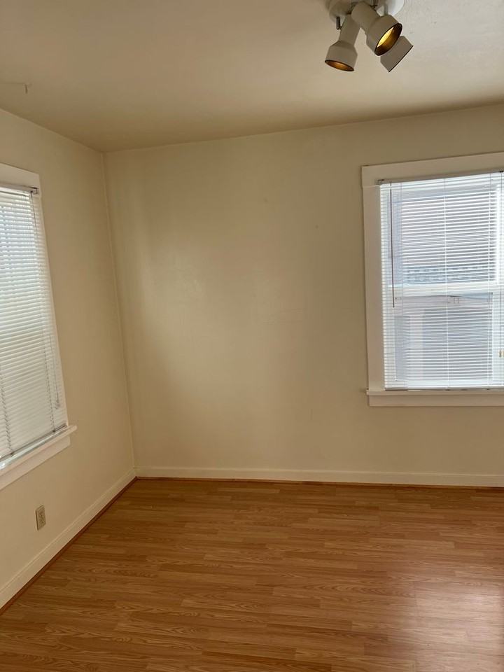 145 La Rue Ave - Photo 3 of 12