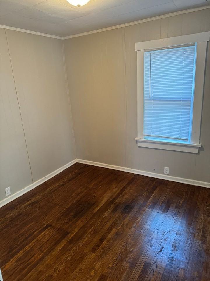 341 E Leland Ave - Photo 4 of 12