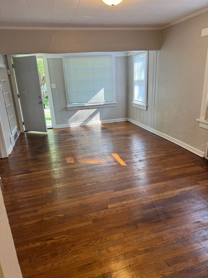 341 E Leland Ave - Photo 7 of 12