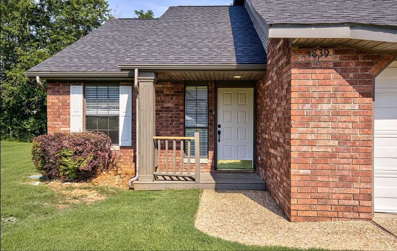 1839 N Pointer Ln - Photo 2 of 27