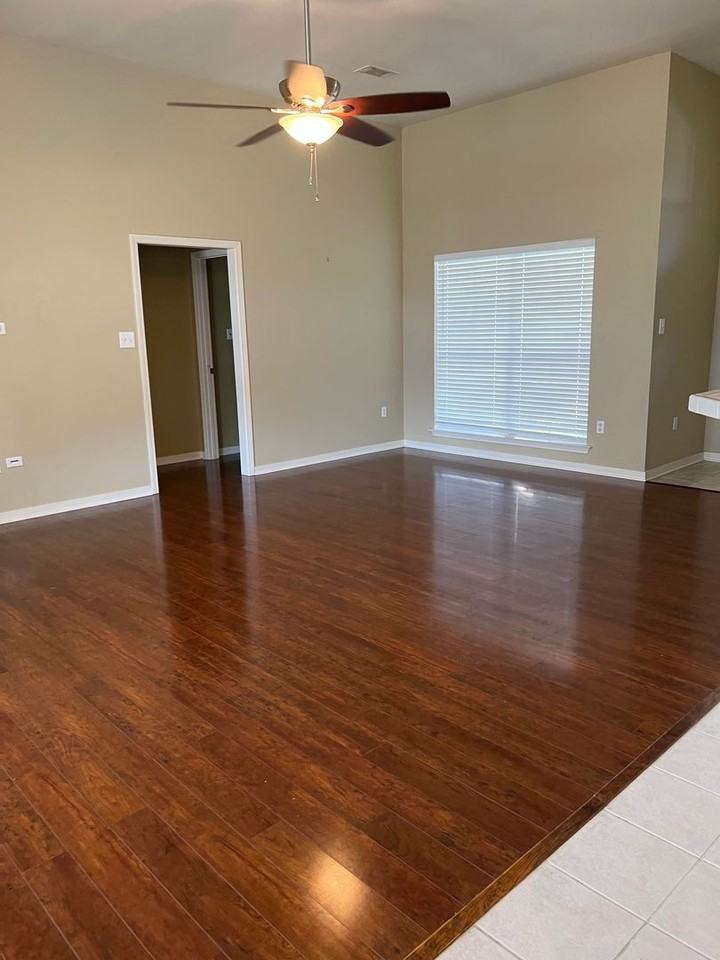 70293 7th St - Photo 4 of 18