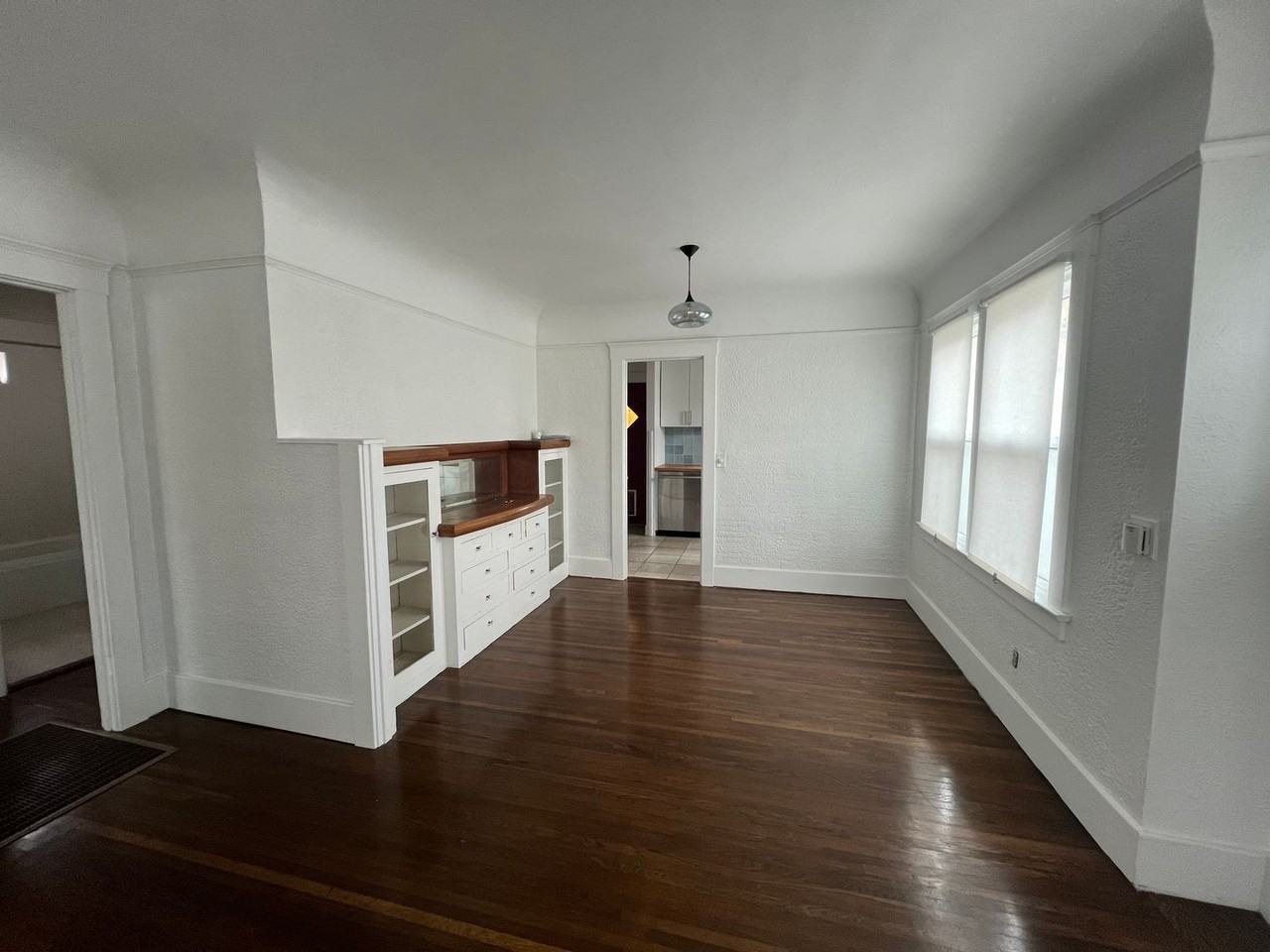 2111 Meade Ave - Photo 2 of 8