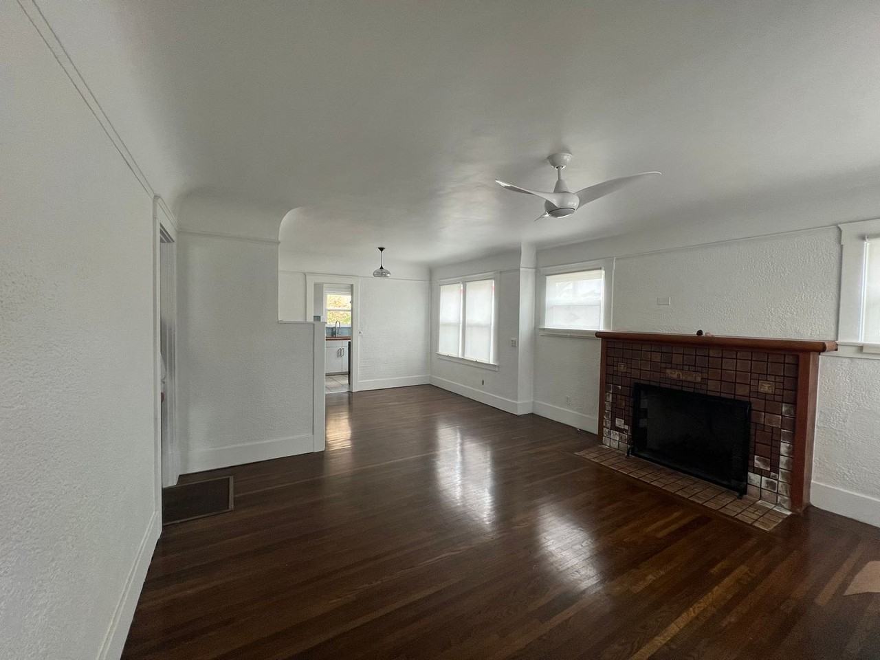2111 Meade Ave - Photo 3 of 8