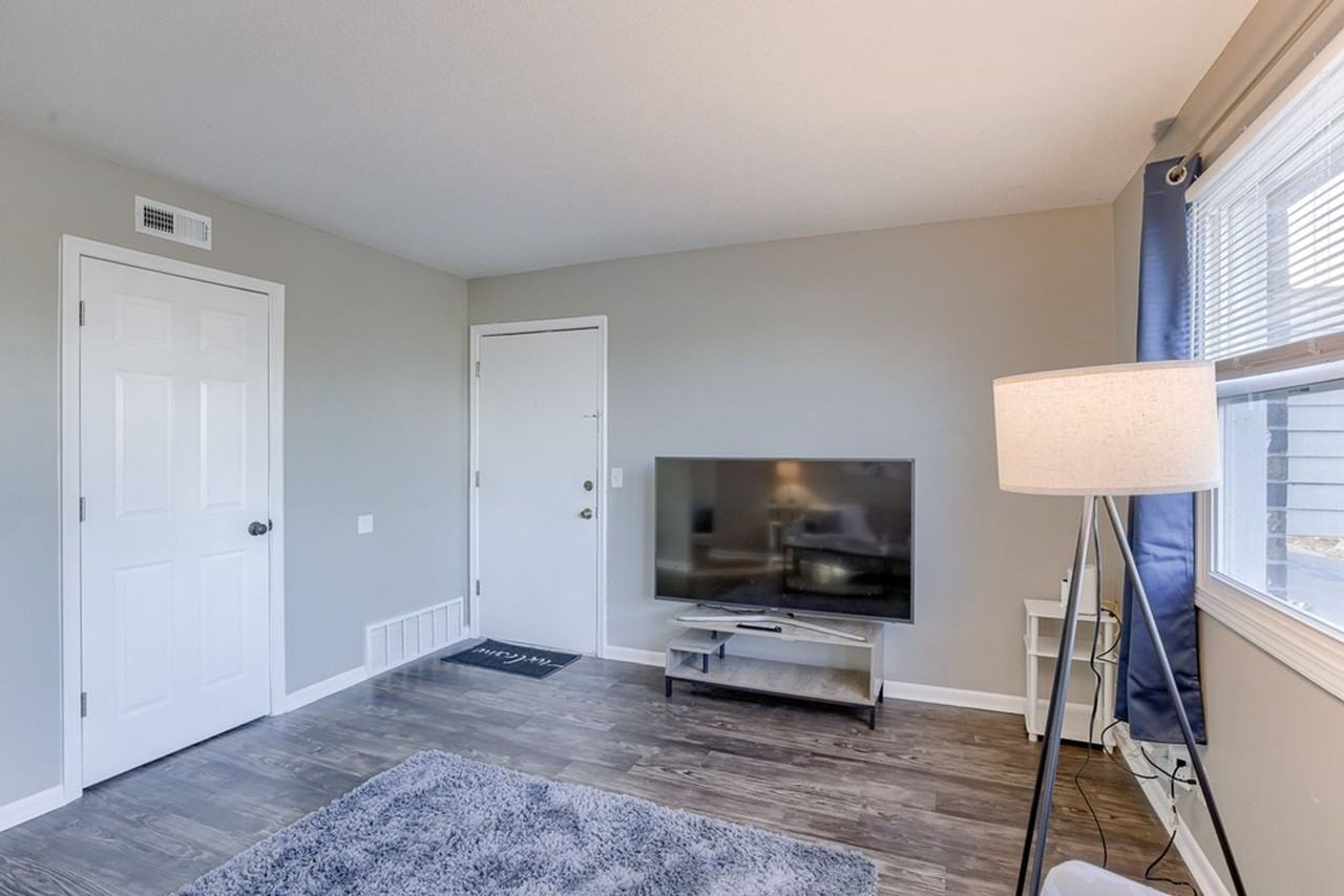 135 E Sheridan St #2 - Photo 2 of 25