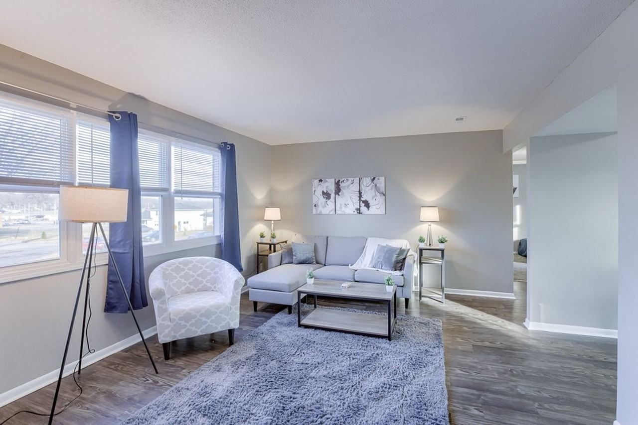 135 E Sheridan St #2 - Photo 5 of 25