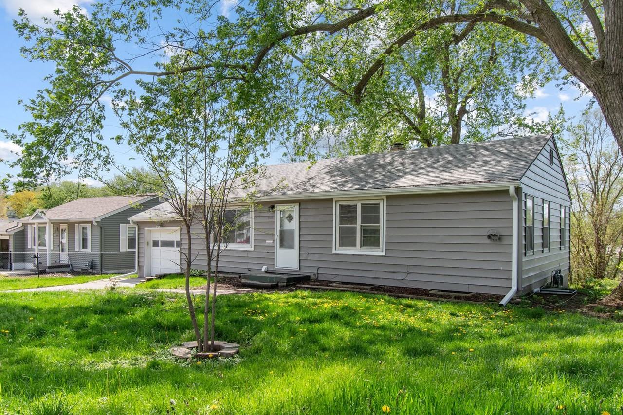 3565 Frances St - Photo 2 of 18