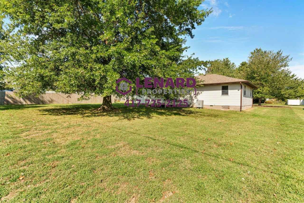 2242 W Colgate St - Photo 7 of 24