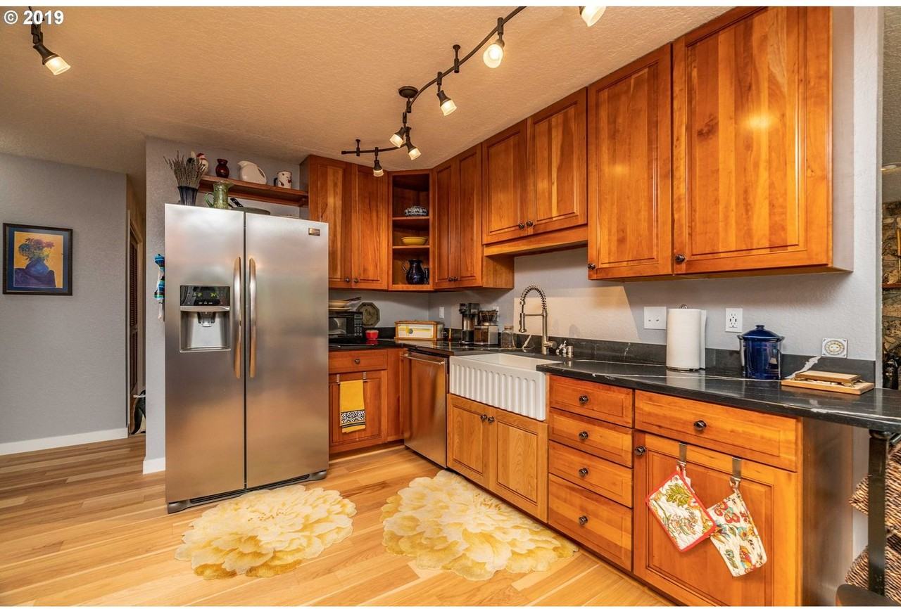 73 N River Dr - Photo 5 of 12