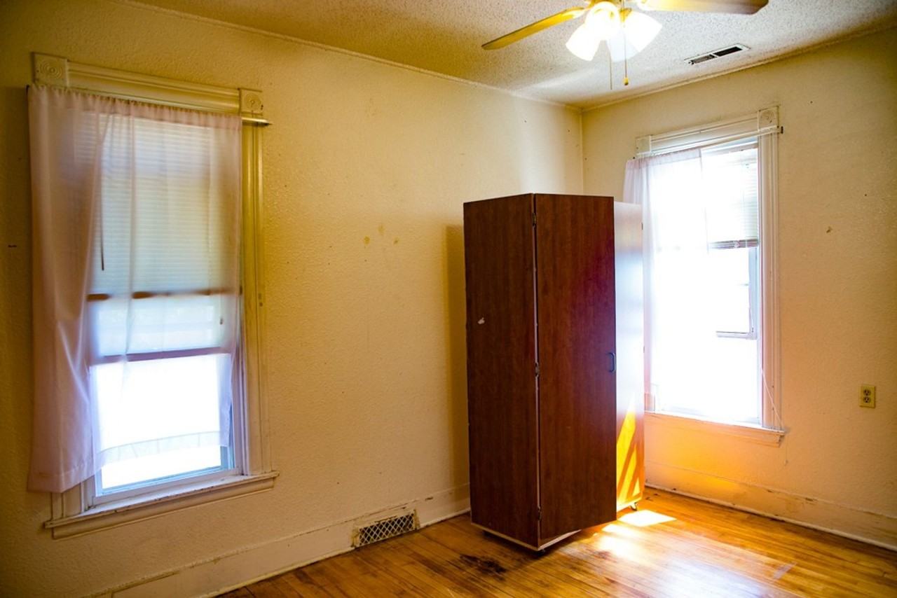 946 15th Ave Se - Photo 2 of 8