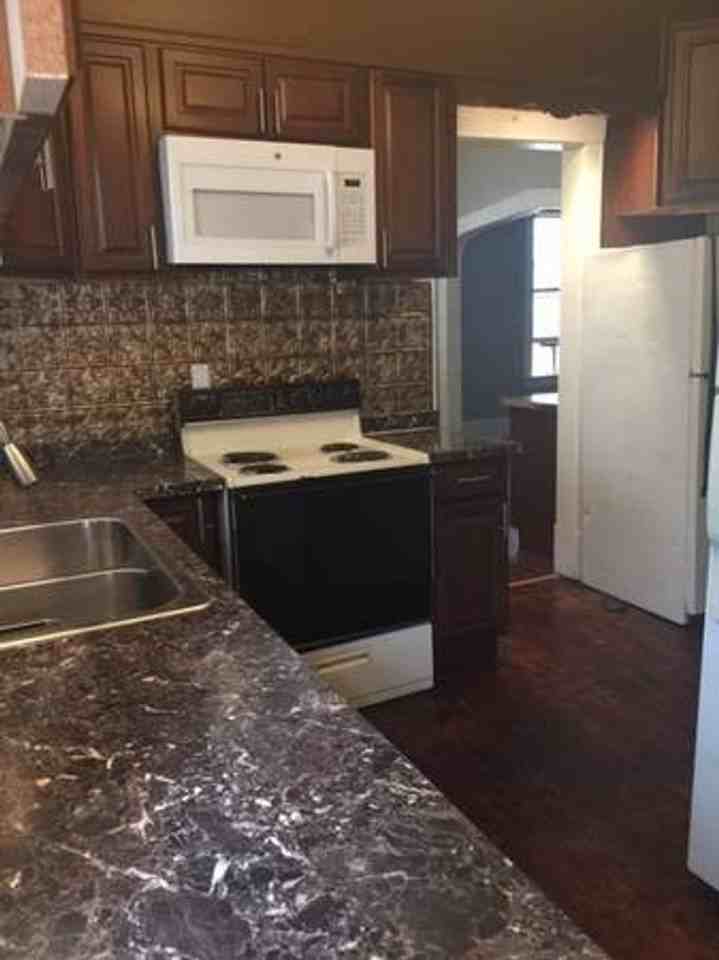 954 15th Ave Se - Photo 2 of 22