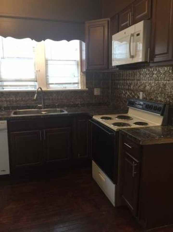 954 15th Ave Se - Photo 3 of 22