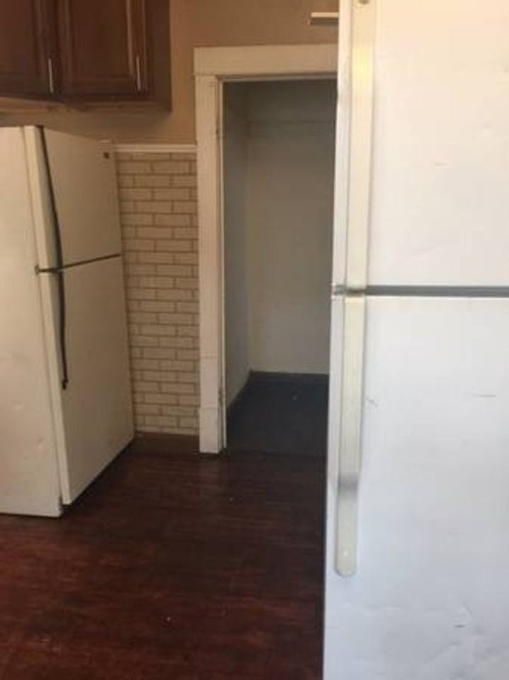 954 15th Ave Se - Photo 7 of 22