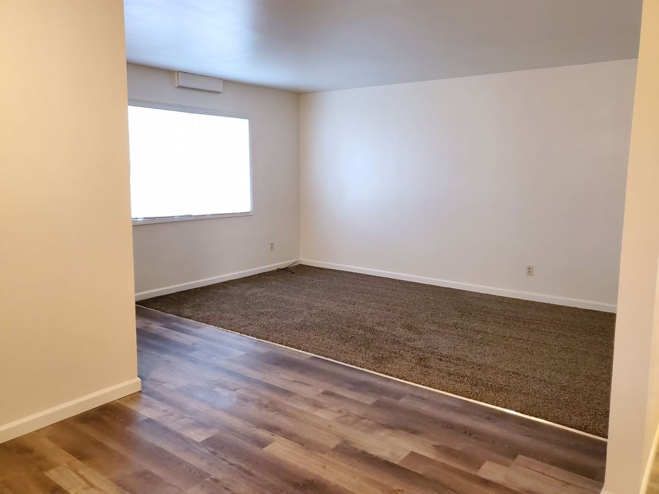 1230 Arlington Dr - Photo 4 of 14