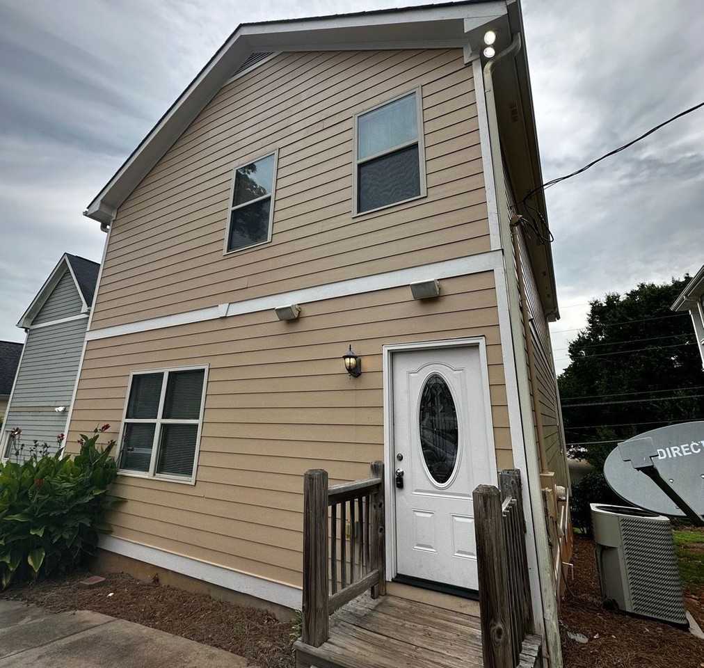 152 Strickland Ave - Photo 2 of 13