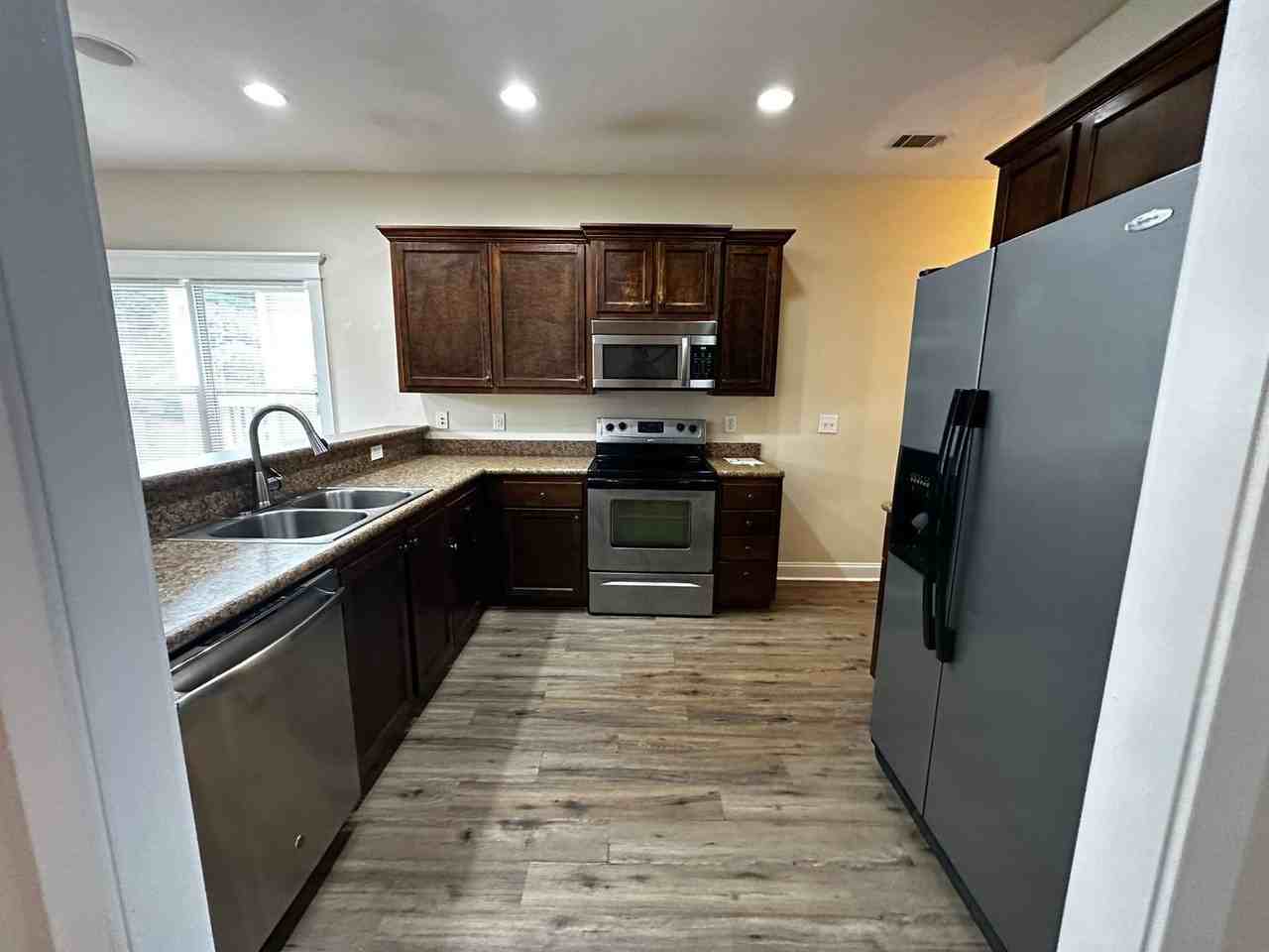 152 Strickland Ave - Photo 5 of 13