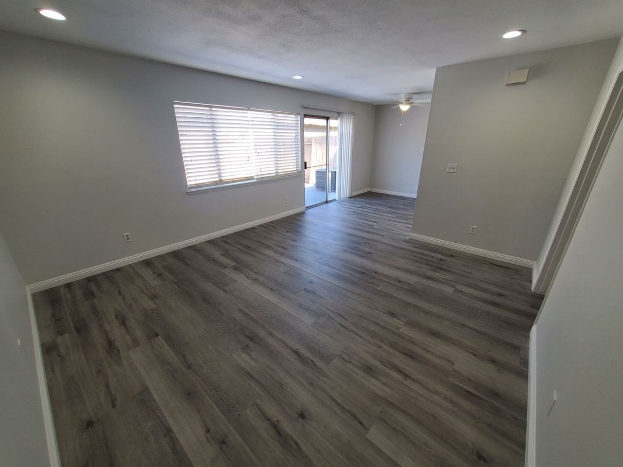 3856 Chelsea Dr - Photo 2 of 10