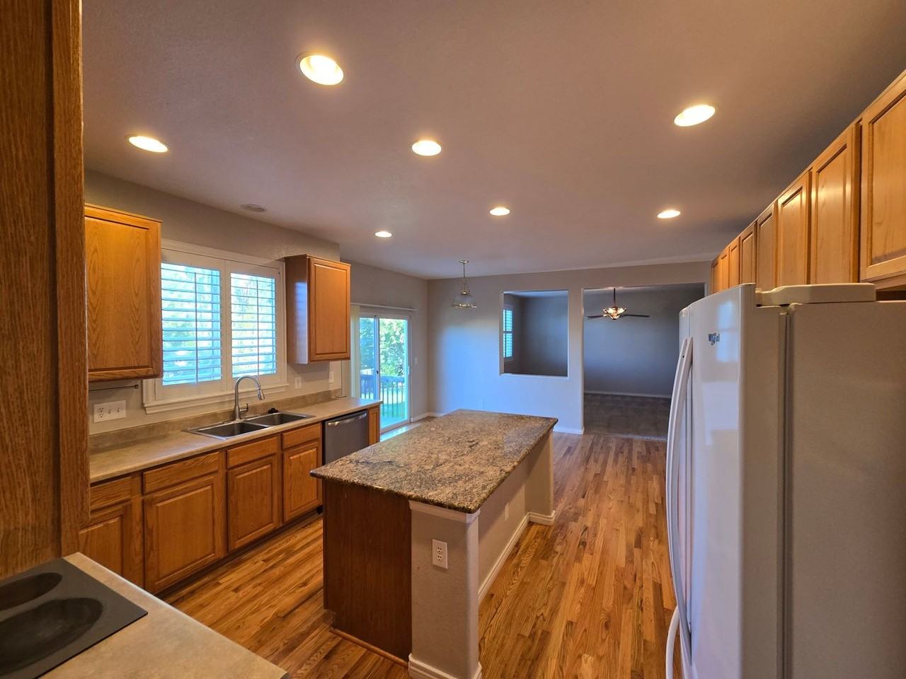 1380 Reliance Pl - Photo 4 of 33