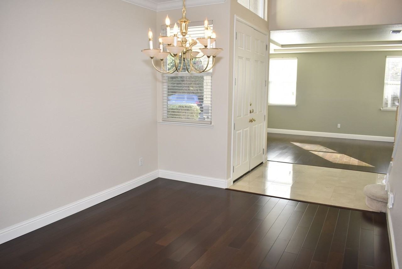 630 Rogers Cir - Photo 6 of 41