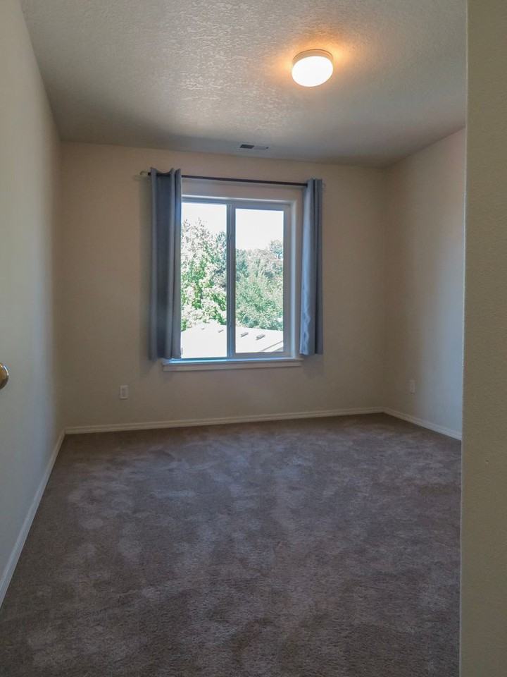 17933 Sw Arbela Ct - Photo 7 of 17