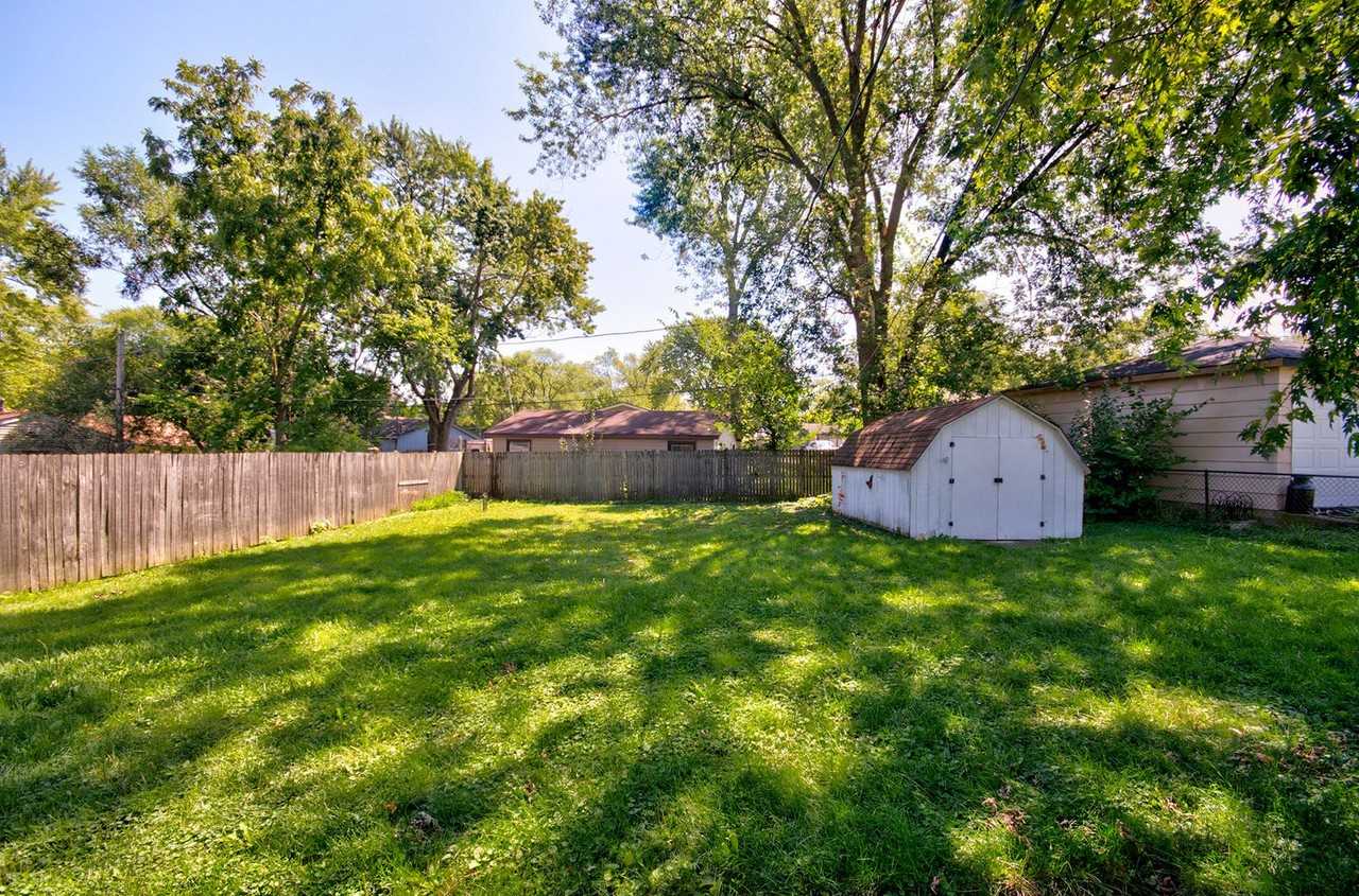 1718 Burry Circle Dr - Photo 3 of 10