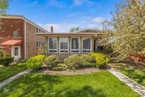 featured image of 8742 Saint Louis Ave #B