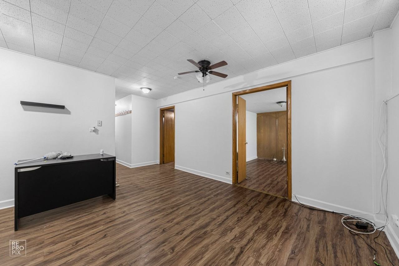8742 Saint Louis Ave #B - Photo 4 of 10