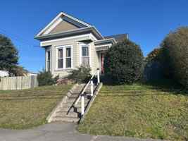 featured image of 1645 Summer St