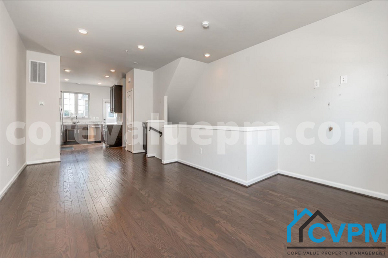 2535 Debert Cir - Photo 5 of 28