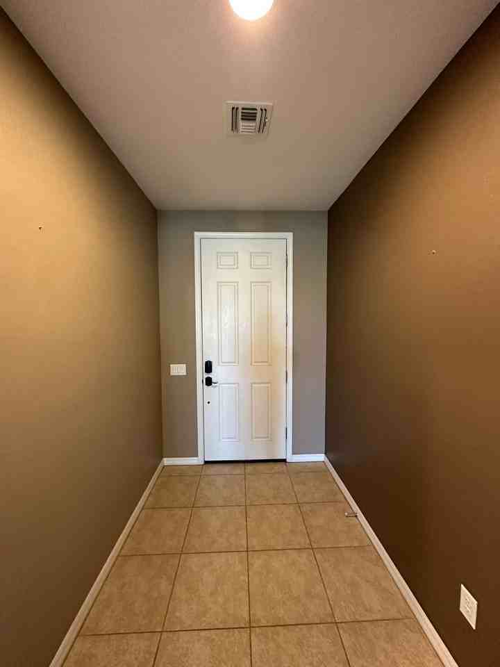 8236 Serpentine Sands Street - Photo 4 of 36