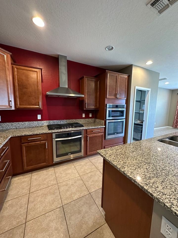 8236 Serpentine Sands Street - Photo 5 of 36