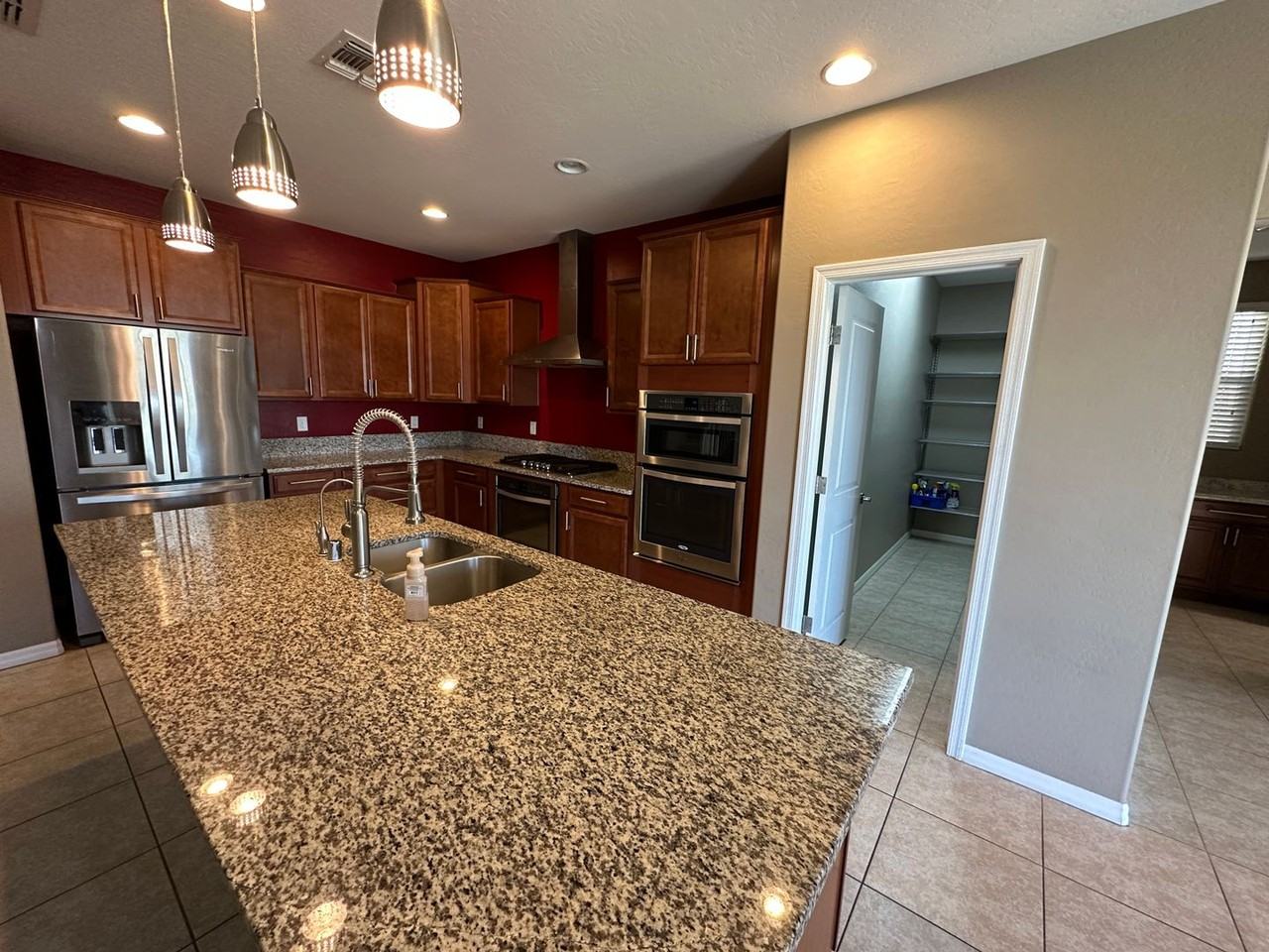 8236 Serpentine Sands Street - Photo 6 of 36