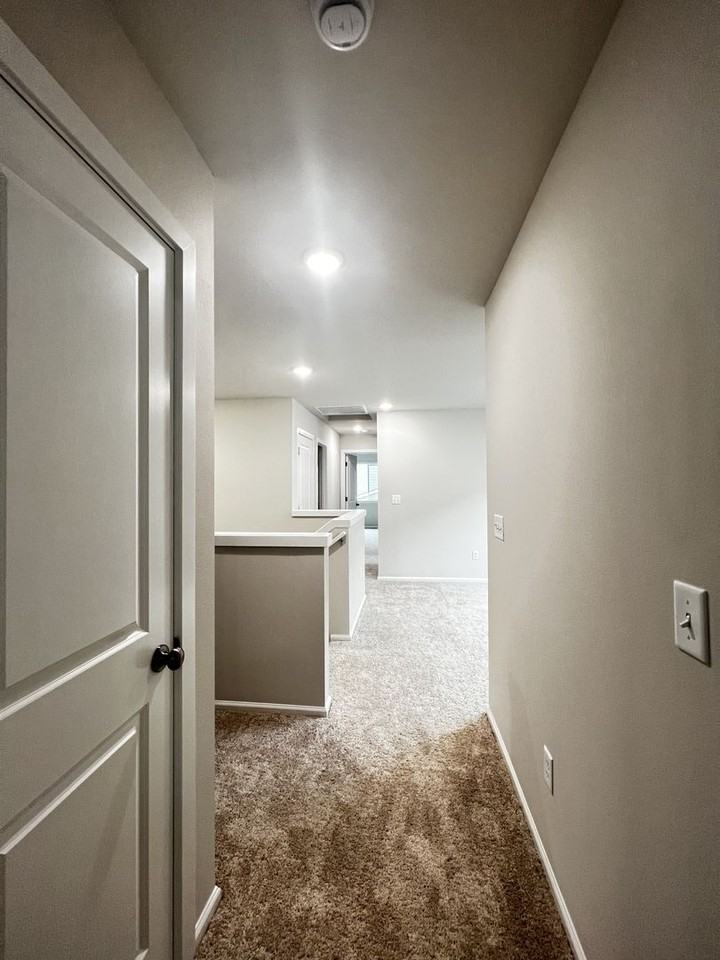 2712 Mayes Rd Se - Photo 4 of 27