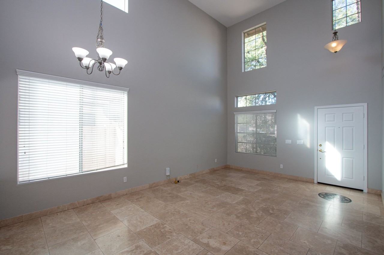 27317 N 63rd Dr - Photo 3 of 33