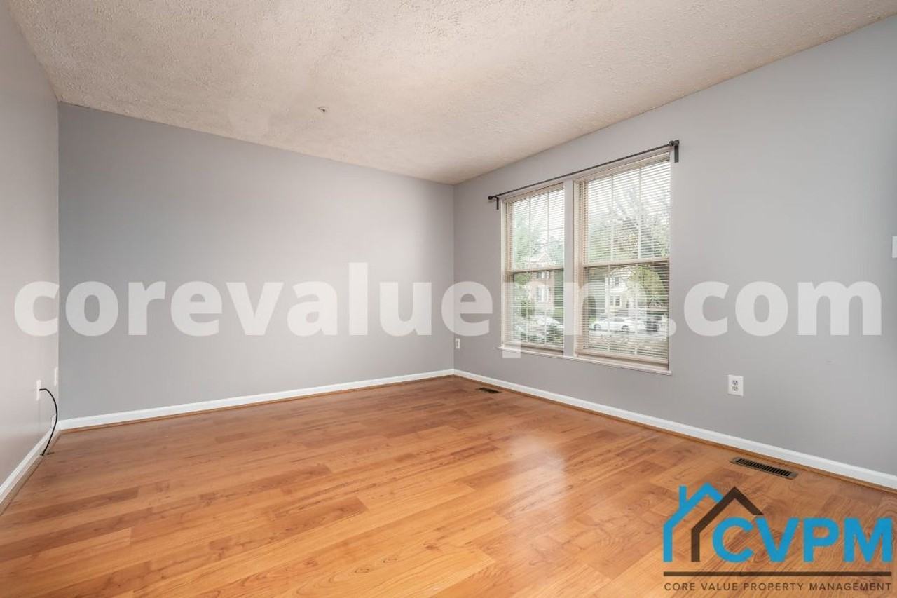 963 Chestnut Manor Ct - Photo 3 of 27