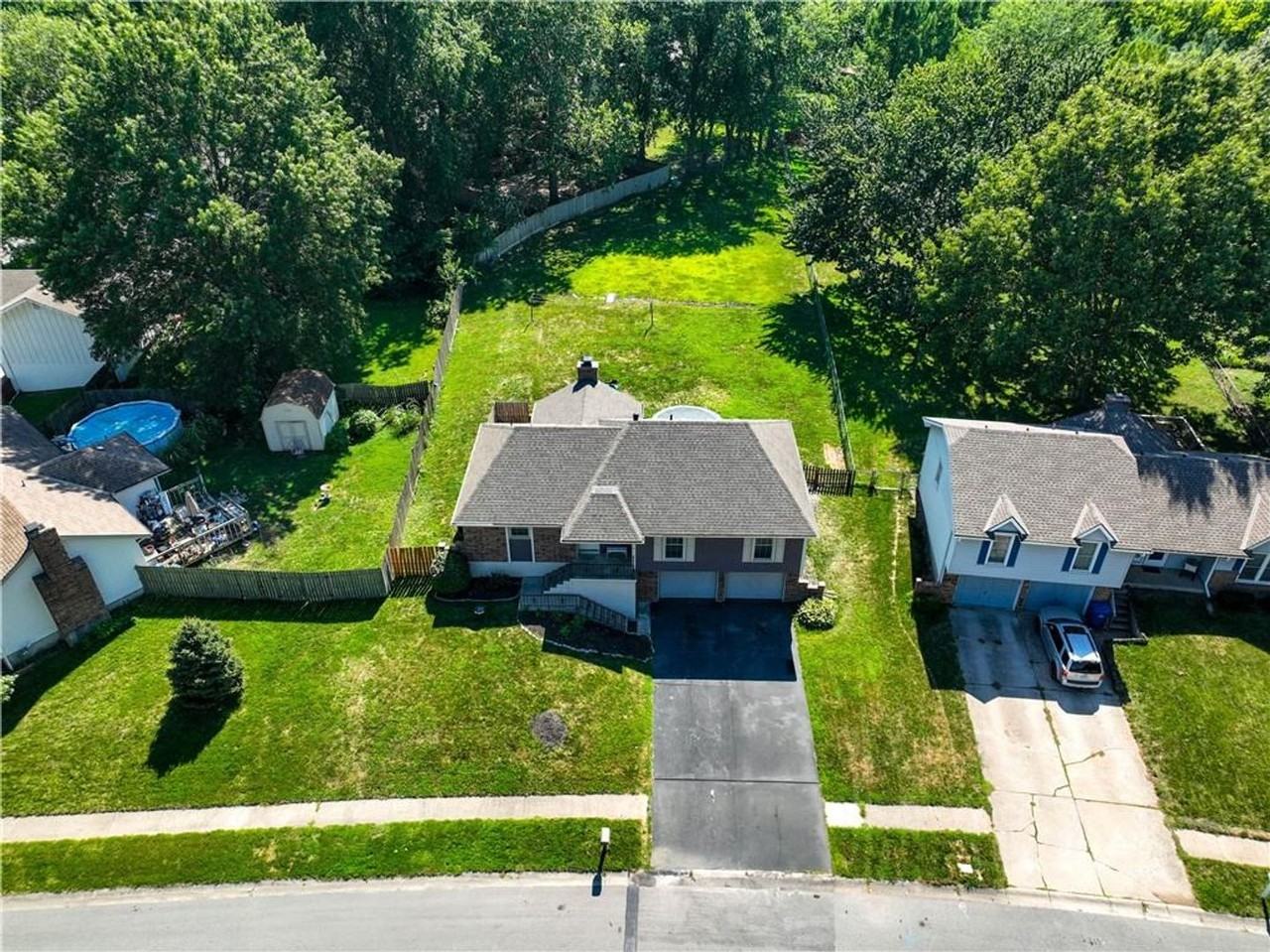 1904 Place Liberte Dr - Photo 2 of 37