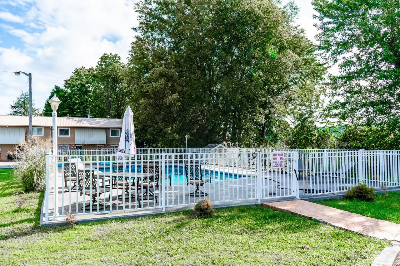 Louella Dr - Photo 3 of 13