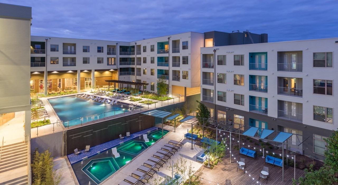 Manor @ Airport Blvd #3314 - Photo 2 of 16