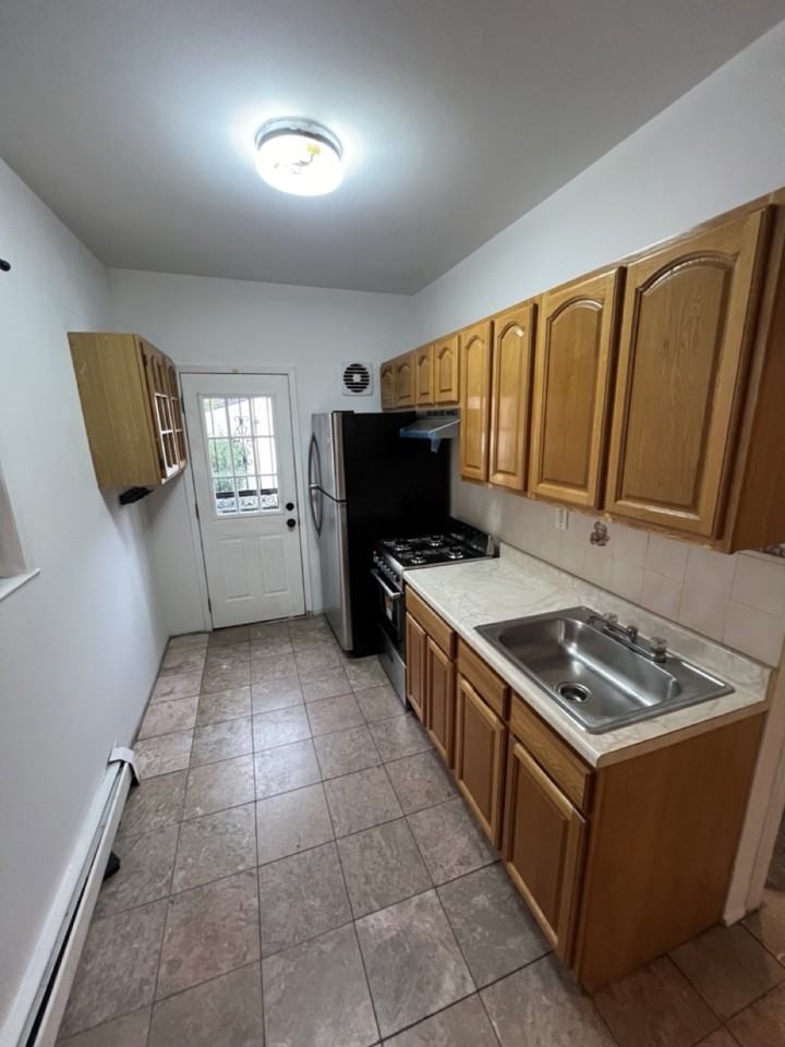 1478 E 93rd St #1 - Photo 3 of 23