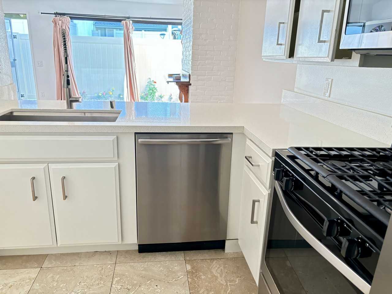 5263 Colodny Dr #B7 - Photo 2 of 17